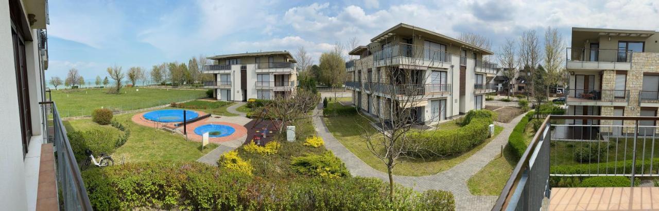B-Home Resort Zamárdi Exterior photo